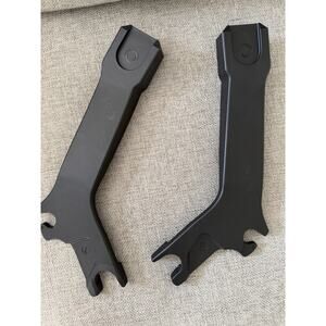 Bugaboo Butterfly 2 car seat adapters Black $70 NEW
